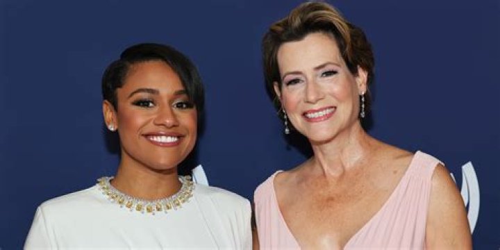 Ariana DeBose: Know About The Tony Award Host Mother Gina Debose