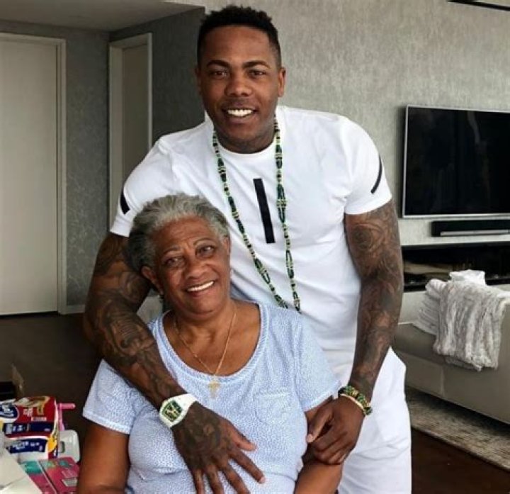 Aroldis Chapman Parents: Meet Juan Alberto Chapman Benett And Maria Caridad De La Cruz