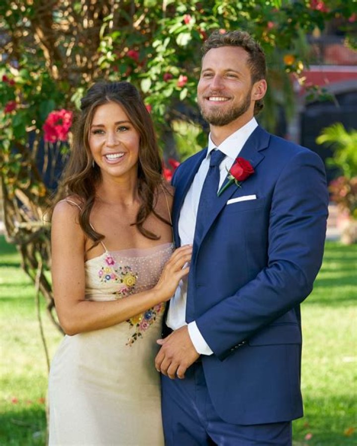 Bachelorette Gabby Windey Skinny Looks And Weight Loss Secret Explained