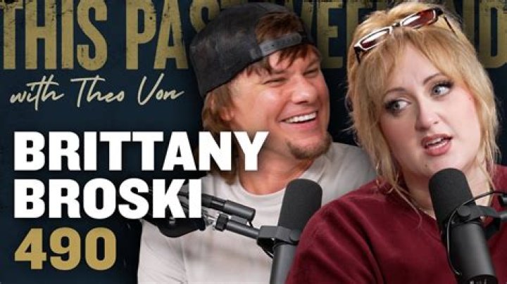 Brittany Broski Age, Wiki, Net worth, Bio, Height, Boyfriend Girlfriend