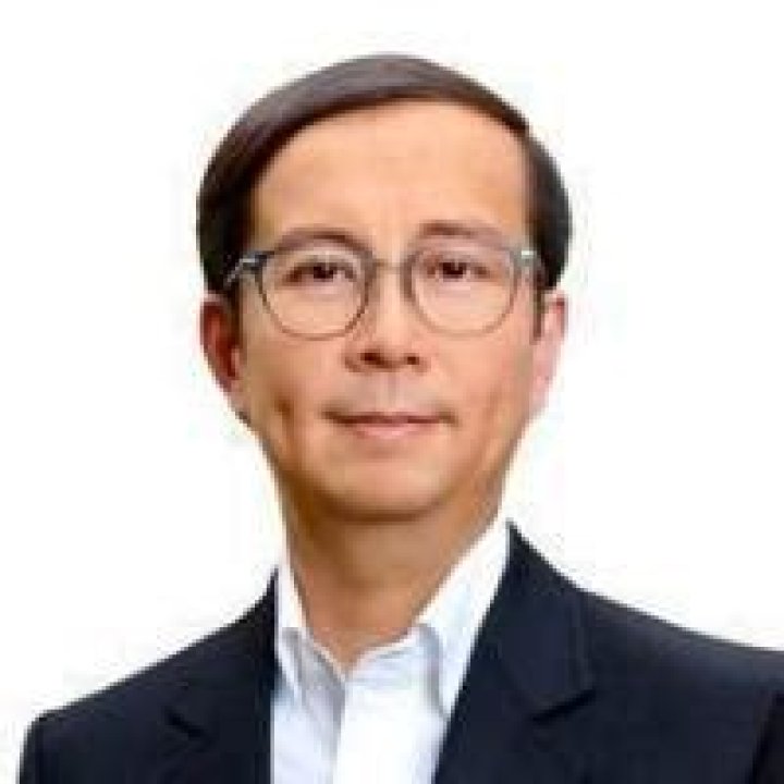 Daniel Zhang Biography