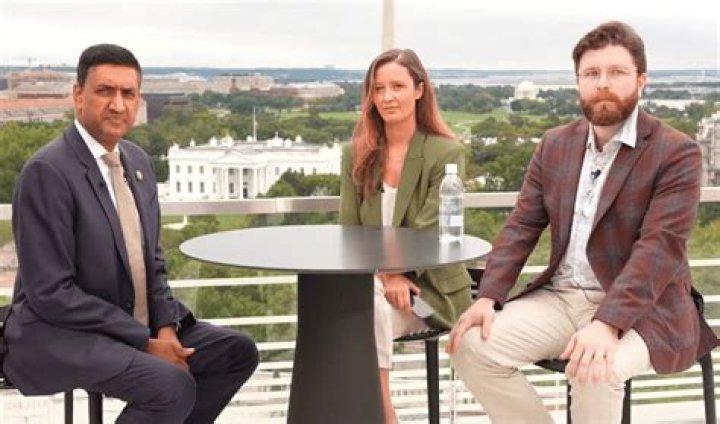 Emma Vigeland Bio, Age, Height, Husband, Net Worth, TYT Politics