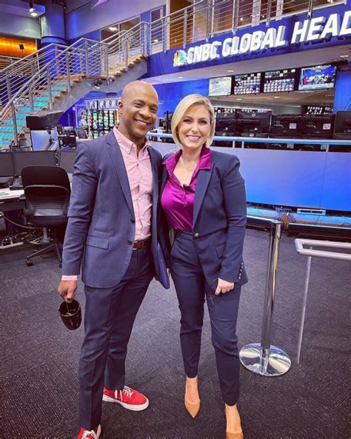 Liz Young CNBC Age and Wikipedia, Is The Journalist Married?