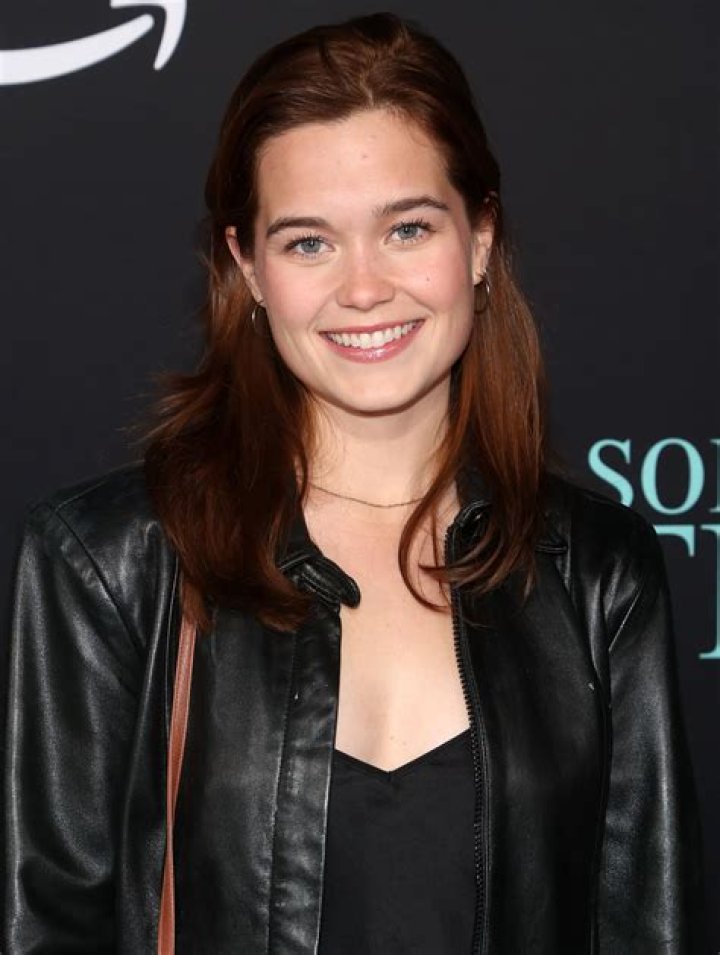 Sarah Catherine Hook Bio, Net Worth, Boyfriend, Age, Family, Height