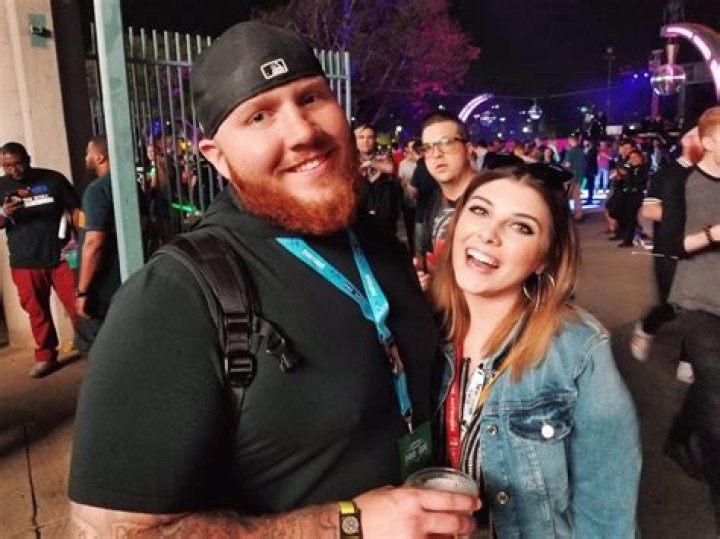 TimTheTatman: Wife, net worth, tattoos, smoking & body facts